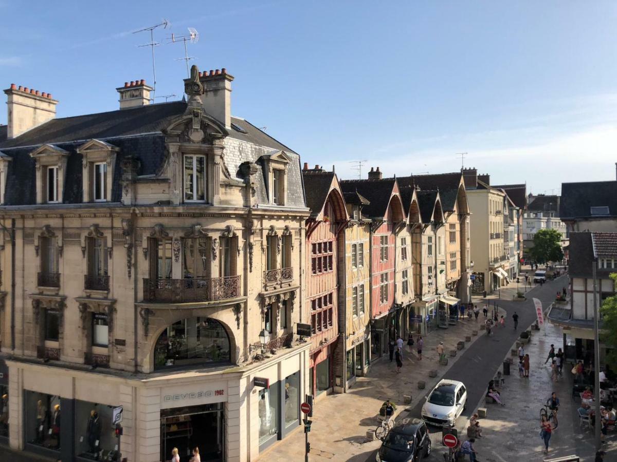 Au Coeur De Ville Troyes Kültér fotó