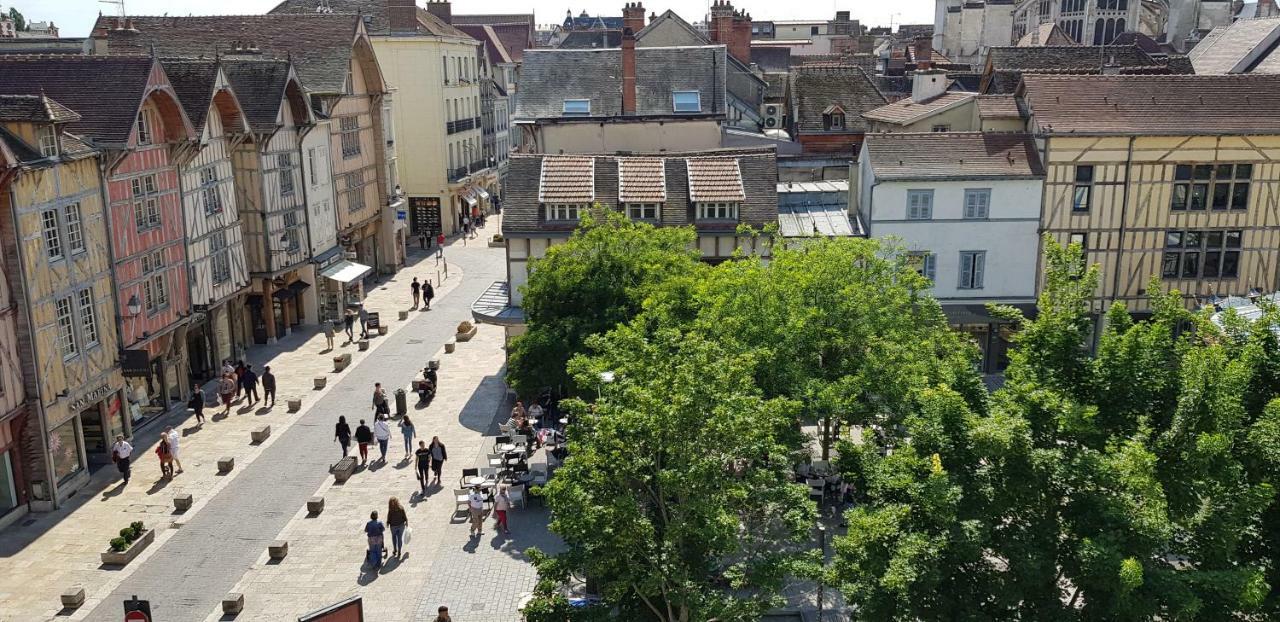 Au Coeur De Ville Troyes Kültér fotó